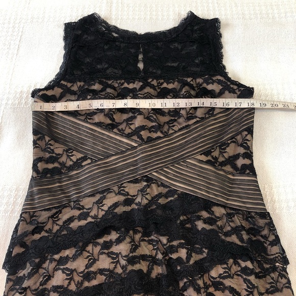 Beautiful women’s dress! - Picture 7 of 13